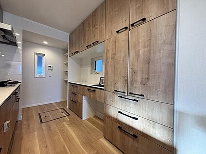 【A区画】キッチン背面収納