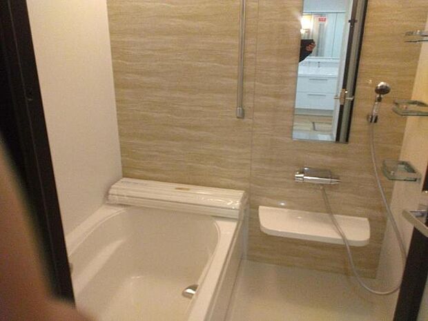 【【９号地】】1日の疲れを癒してくれる浴室。浴室乾燥機付です♪