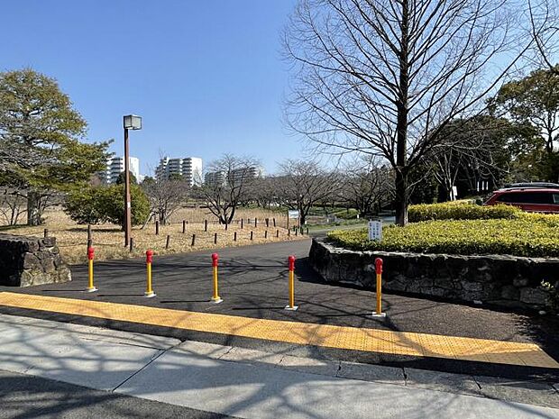 細口池公園（約320m・徒歩4分）