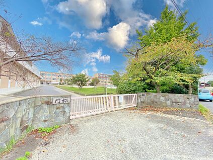 日進中学校 約1680ｍ(徒歩21分)