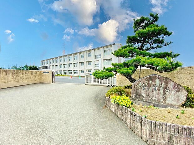日進西中学校