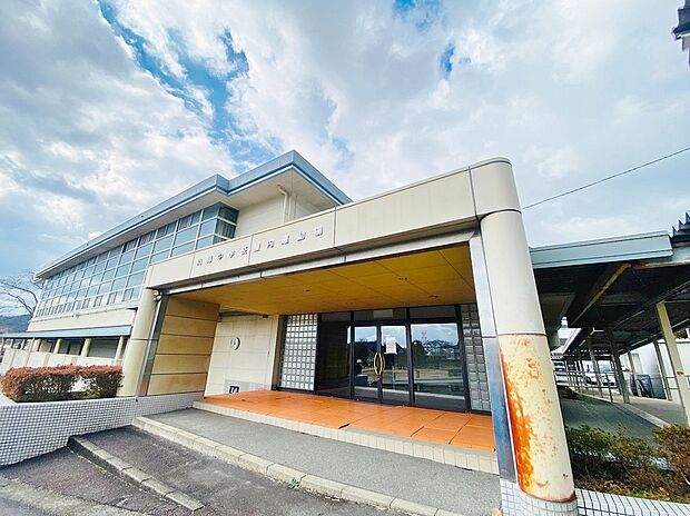 向陽中学校(約850m)