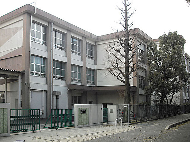 楠中学校（約870m）