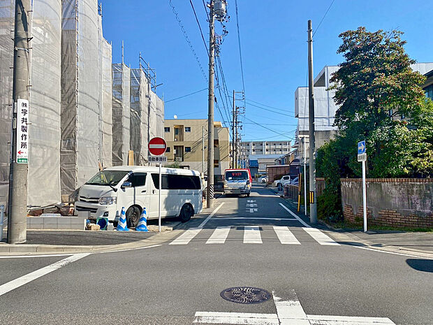 〇●前面道路(撮影2025年9月)●〇
モデル案内も承ります!
アイデムホーム南店は緑区役所から徒歩2分!
水曜日も営業しております!