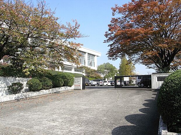 豊明市立栄中学校(約760m)