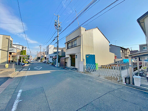 【前面道路】〇●前面道路(撮影2025年12月)●〇
モデル案内も承ります!
アイデムホーム南店は緑区役所から徒歩2分!
水曜日も営業しております!