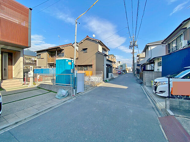 【前面道路】〇●前面道路(撮影2025年12月)●〇
モデル案内も承ります!
アイデムホーム南店は緑区役所から徒歩2分!
水曜日も営業しております!