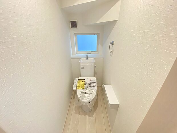 【トイレ】温水洗浄機能付き!