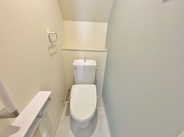 【トイレ】温水洗浄機能付き!