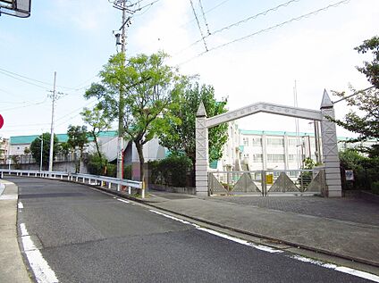 名古屋市立常安小学校 690m