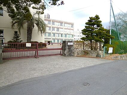 名古屋市立 鳴海東部小学校 690ｍ