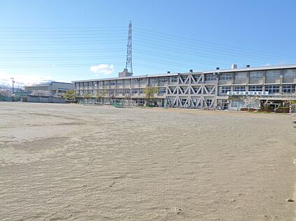 愛西市立佐屋中学校 500ｍ