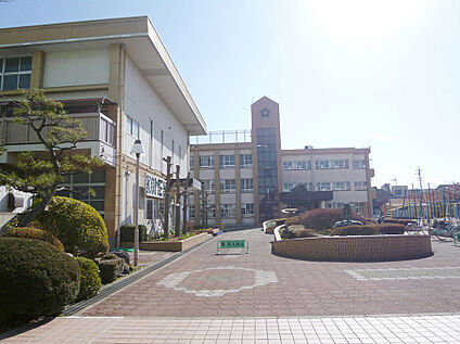 名古屋市立米野小学校 290ｍ