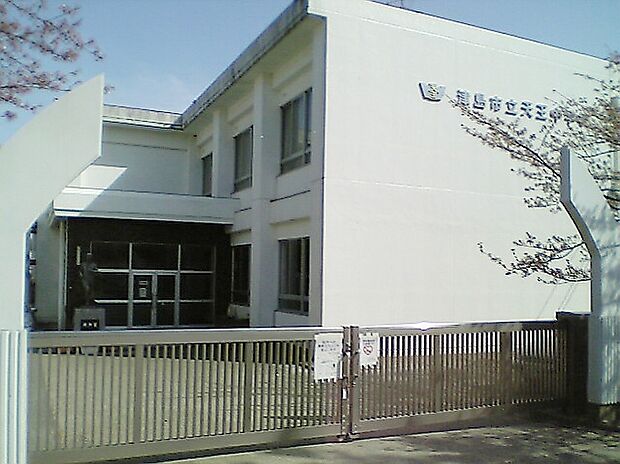 津島市立天王中学校(約330m)