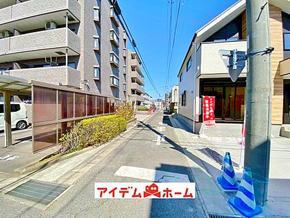 西側道路