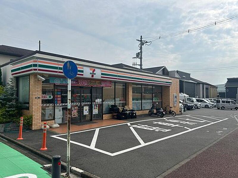 セブンイレブン横浜栄桂台南1丁目店まで450m 徒歩6分！