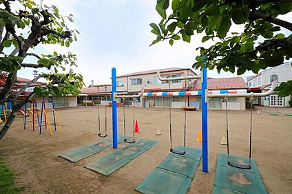 しげる幼稚園 約570m(徒歩8分)