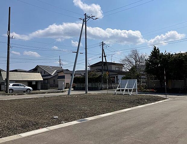 【前面道路】前面道路写真(2025年4月撮影)