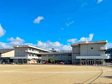 会津若松市立一箕小学校 約930m～990m(徒歩12～13分)