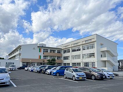 名取市立第一中学校 約2550～2620mm(徒歩32～33分)