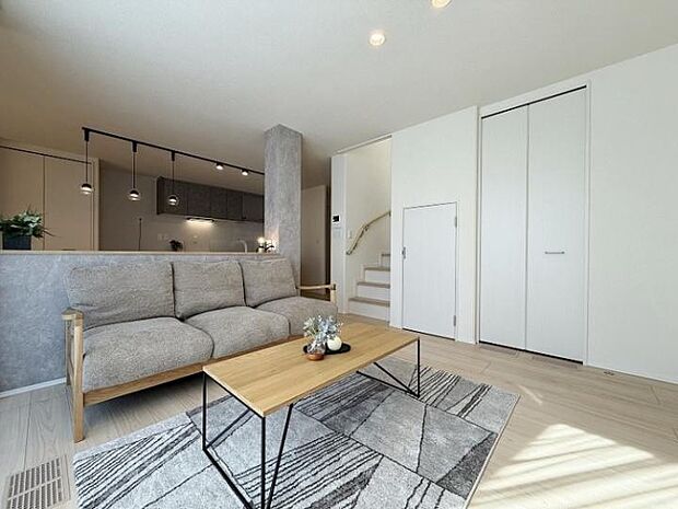 【B棟リビング】2025年9月撮影