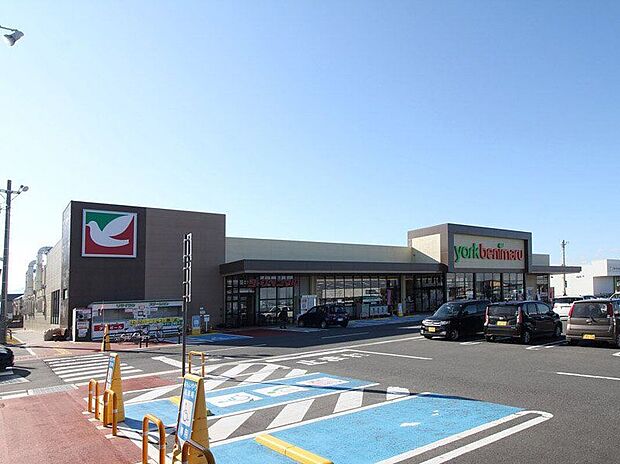 ヨークベニマル米沢春日店(約1,530m)