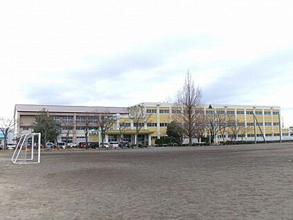 泉小学校 550m