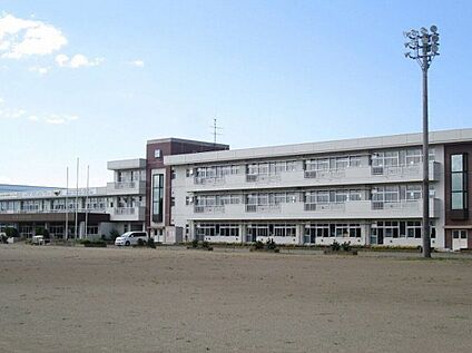 上野中学校 300m