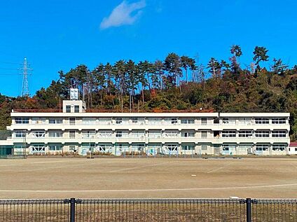 会津若松市立一箕中学校 1700m
