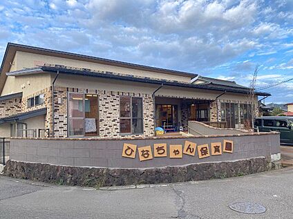 こばとひなちゃん保育園  1980m