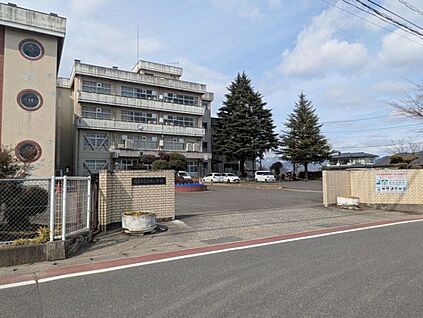福島市立余目小学校 1300m