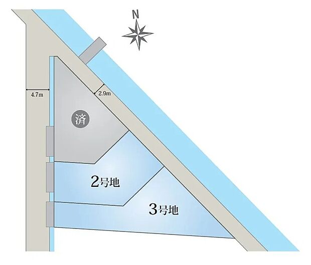 南側が広く開け、陽当たりと開放感に優れた区画です。並列駐車やお庭など、敷地をゆったり活用できるのも魅力です。