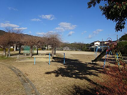 丸山町公園 約950m