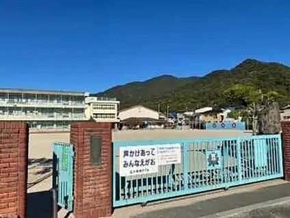 呉市立広小学校 700～730ｍ(徒歩9～10分)