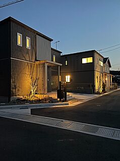 夜間の分譲住宅写真(1) 2024/3/1撮影