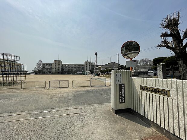 尾道市立高須小学校(約980m)