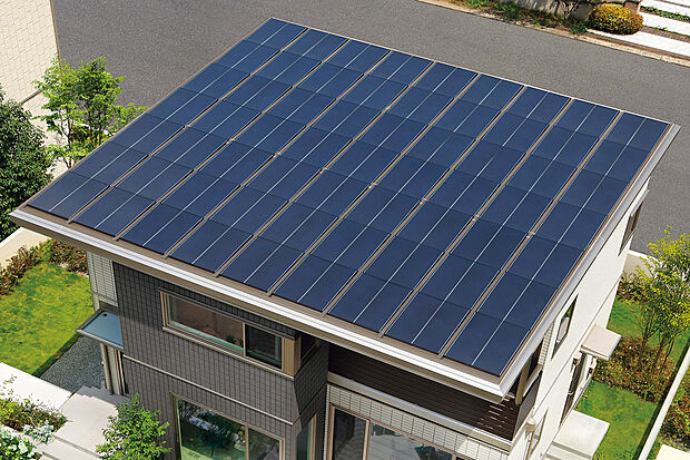 【太陽光発電システム】(1)屋根1面に設置したソーラーがたっぷり発電。(2)もしもの災害時でも電気を使える安心。(3)ソーラー発電で月々の光熱費が抑えられます。※(2)事前に計画したコンセントのみ電気使用が可能です。同時に使用できる電力には限りがあります。