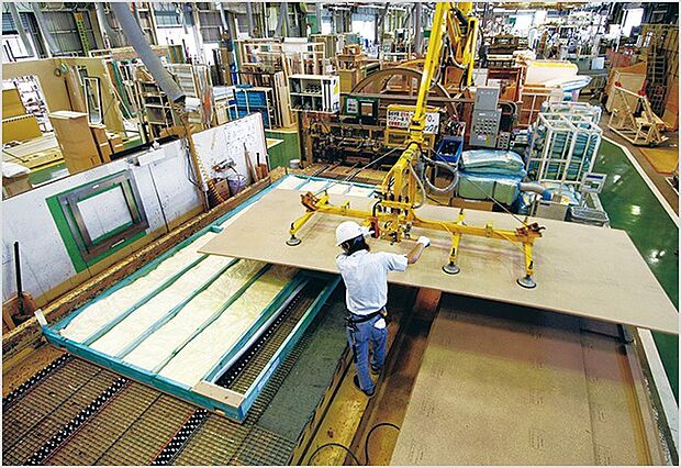 【工場生産(2×6)】設計どおりの強さ・品質を約束する家づくり。