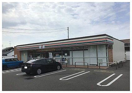 セブンイレブン田所店 390ｍ～440ｍ(徒歩5分～6分)