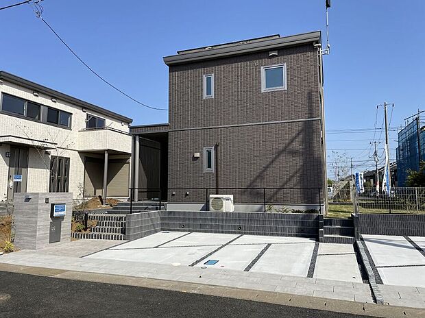 【【価格改定】No.3／外観】鉄骨系ユニット工法（25年4月撮影）
設備：太陽光発電5.56kW、蓄電池4.9kWh