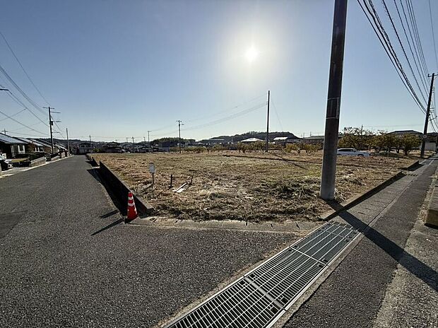 【No.1／現地土地写真】約74坪の敷地です（25年11月撮影）