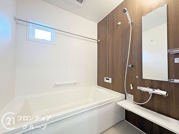 足を延ばせるきれいなバスルームは一日の疲れをいやしていただけます