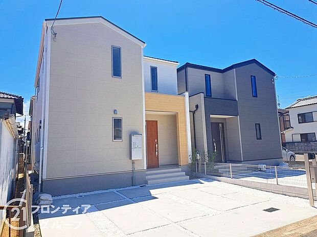 外壁にサイディング材を使用したおしゃれな外観。色柄バリエーションが豊富なため、住まいの表情を豊かに表現してくれます。また、雨で汚れを落としてくれるので、綺麗な外観が長続きします！