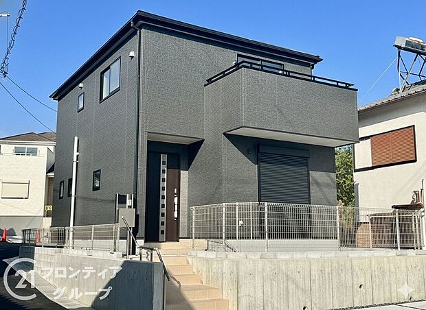 【外観】【2号棟】現地外観写真＼資金計画のお悩みお任せください！／最新FPシステムを使った資金計画のシミュレーションや専属のファイナンシャルプランナーがお金回りの整理をお手伝いします！住宅ローンもお任せ♪