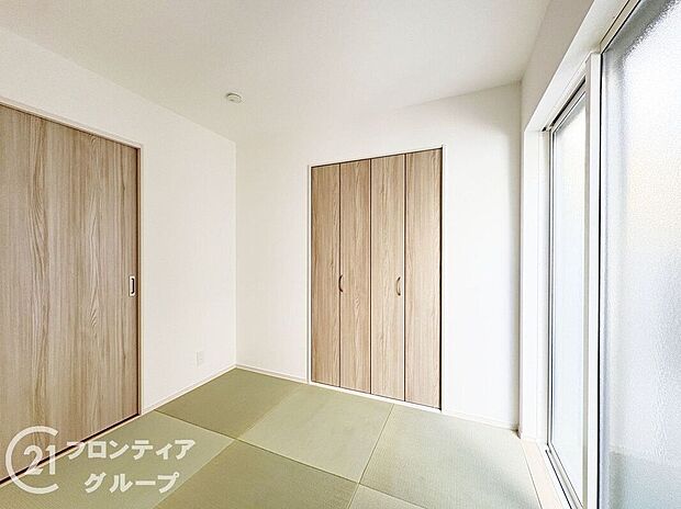 【子供部屋】新しい畳の香りのするタタミスペースは、使い方色々。客室やお布団で寝るときにぴったりの空間ですね。