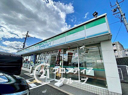 ファミリーマート郡山小泉店 350m