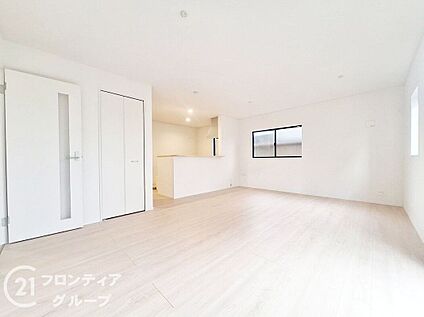 同仕様画像　（リビング）