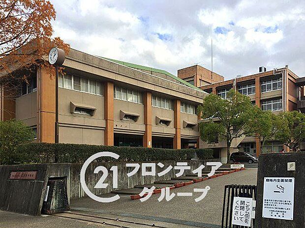 大和郡山市立郡山東中学校(約430m)