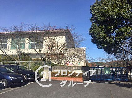 大和郡山市立矢田小学校 1460m