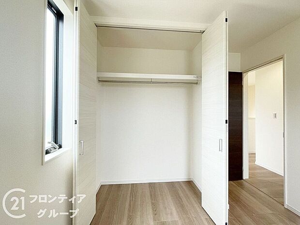 【収納】各室に収納スペ―スがありますのでお部屋スッキリ片付きますね